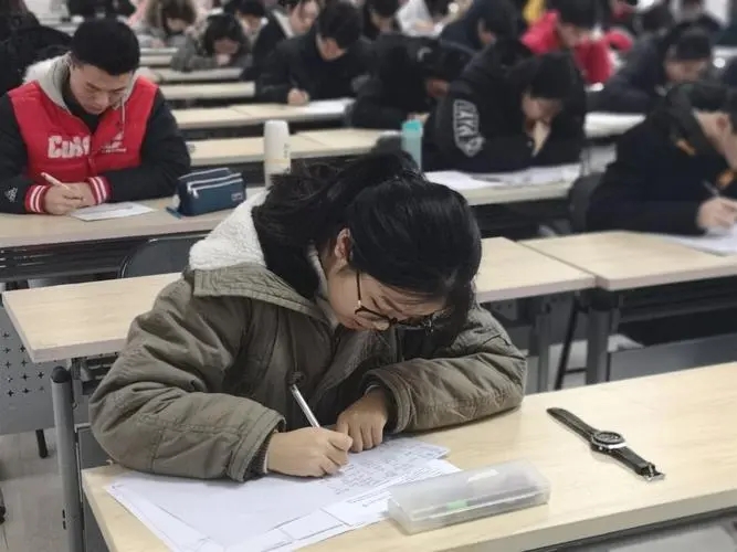 高考复读生如何报名?