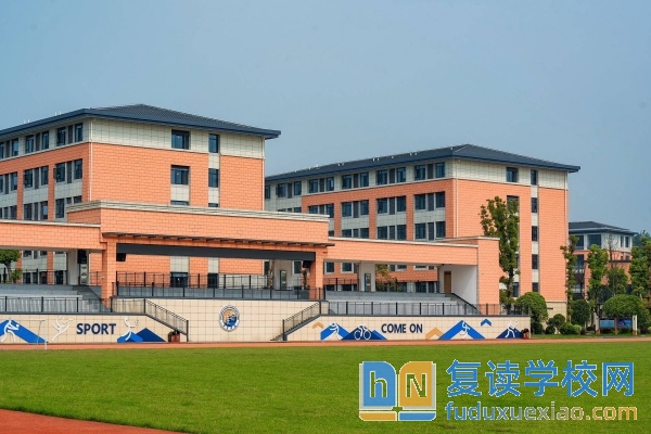 长沙市珺琟高级中学收费标准