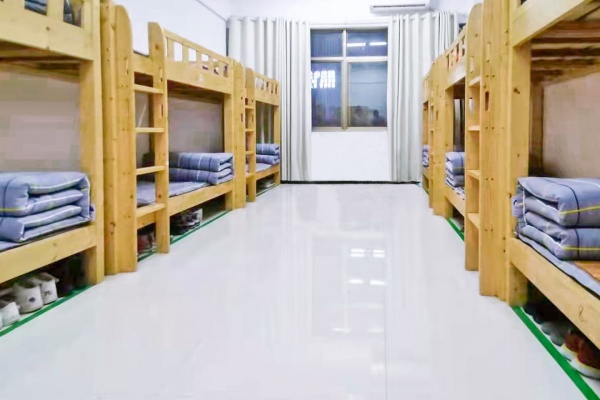 长沙复读学校推荐:博纳二附中
